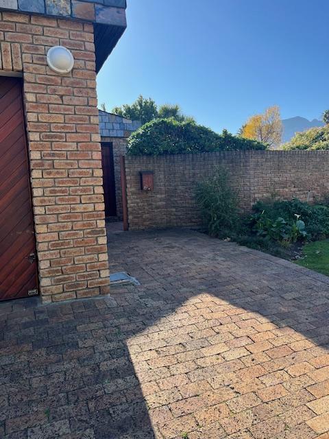 3 Bedroom Property for Sale in Somerset West Western Cape